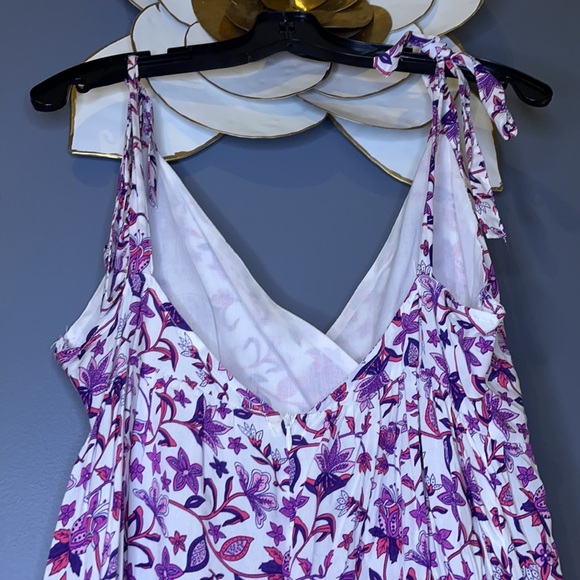 Dress - Picture 8 of 8